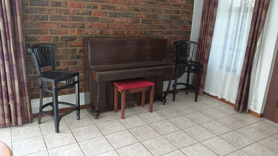 4 Bedroom Property for Sale in Dorchester Heights Eastern Cape